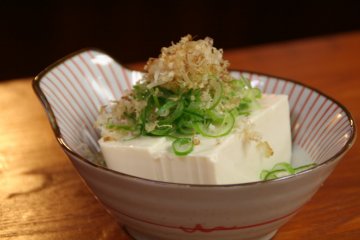 Besides BBQ, they have a variety of foods, for example, tofu with onion, edamame (green beans still in the pod), home-made pickles, soup rice & etc.