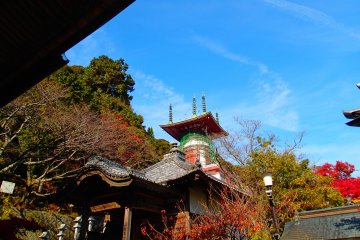 <p>Melihat ke arah Pagoda</p>
