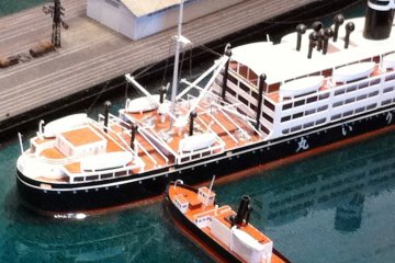 <p>Models of old trading ships</p>