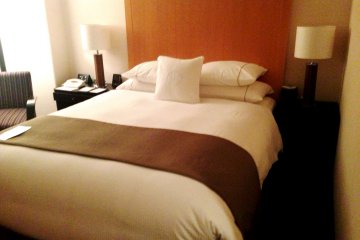 Spacious Renovated Rooms from 12000 yen makes it easy to roll over to bed if you had a drink too many
