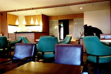 The Sheraton Miyako Hotel Osaka club lounge is a peaceful haven especially during business hours