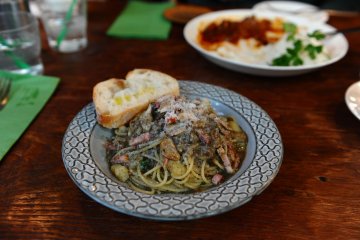 <p>Olive mushroom pasta</p>
