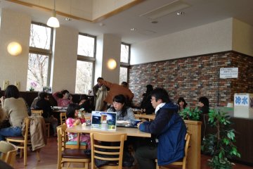 <p>อีกมุมหนึ่งของร้าน</p>