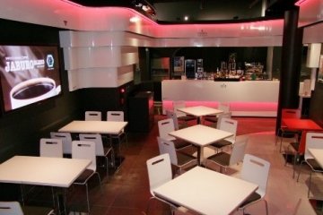 <p>บรรยากาศภายในร้าน</p>