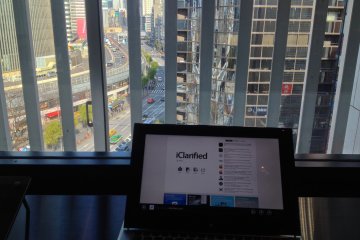 <p>The communication zone OPUS on the eighth floor offers free Wi-Fi and browsing terminals.&nbsp;Looking over the Sukiyabashi&nbsp;traffic square you can enjoy all the browsing you need to do here.</p>