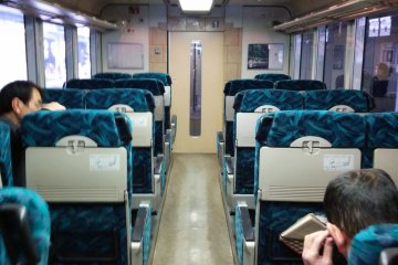 All seats require a reservation and are non-smoking. Even the standard seat cars are very comfortable, featuring reclining seats, large windows, and lots of leg room.&nbsp;