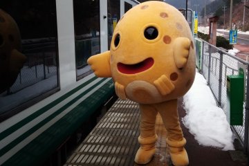 If you are lucky, you may see a friend waiting for you at&nbsp;Juniko&nbsp;Station. &nbsp;