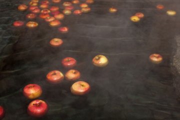 The smell of the apples is simply divine &ndash; I was almost tempted to eat them.