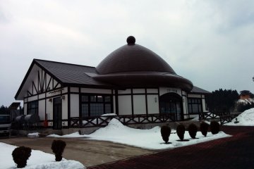 <p>Inside this building across the restaurant is the resort's onsen.</p>