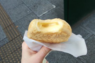 <p>The thin layer of batter allows for a lot of filling - be careful not to burn your mouth!</p>