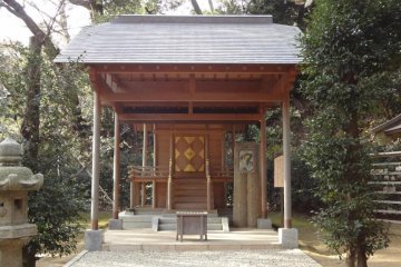 A small shrine along the path.