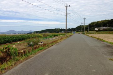 The countryside on the way to Mamedacho&nbsp;is a contrast between open fields and green mountains