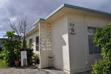 Rumah militer yang diubah menjadi kafe