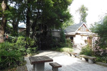 <p>More spots to relax and take in the scenery.</p>