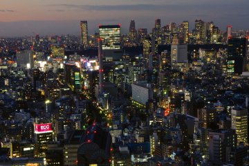 Moving on to the top of the Ebisu Garden Place Tower, the first view you get is the Shinjuku&nbsp;skyline.&nbsp;The fast elevator that&nbsp;takes visitors to the top&nbsp;has transparent&nbsp;glass walls and you can enjoy&nbsp;the beautiful view while going up.