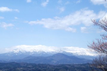 <p>The Ou Mountains, which have Zao-san as their highest peak.</p>
