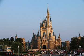 Taman Hiburan Tokyo Disneyland